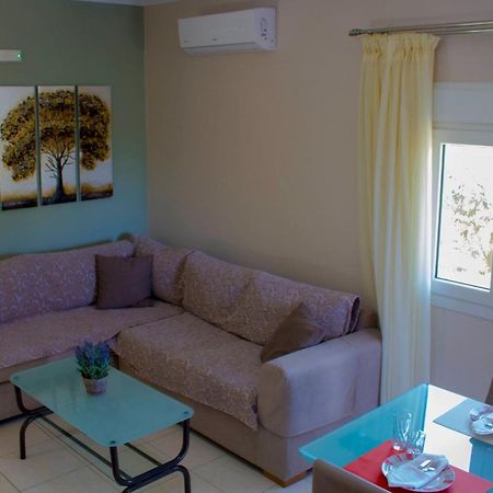 Lydia'S Apartment Stilos Luaran gambar